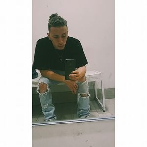 Meet your Posher, Lawrence